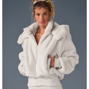 Alo yoga faux fur foxy jacket NWT size small black- sold out online